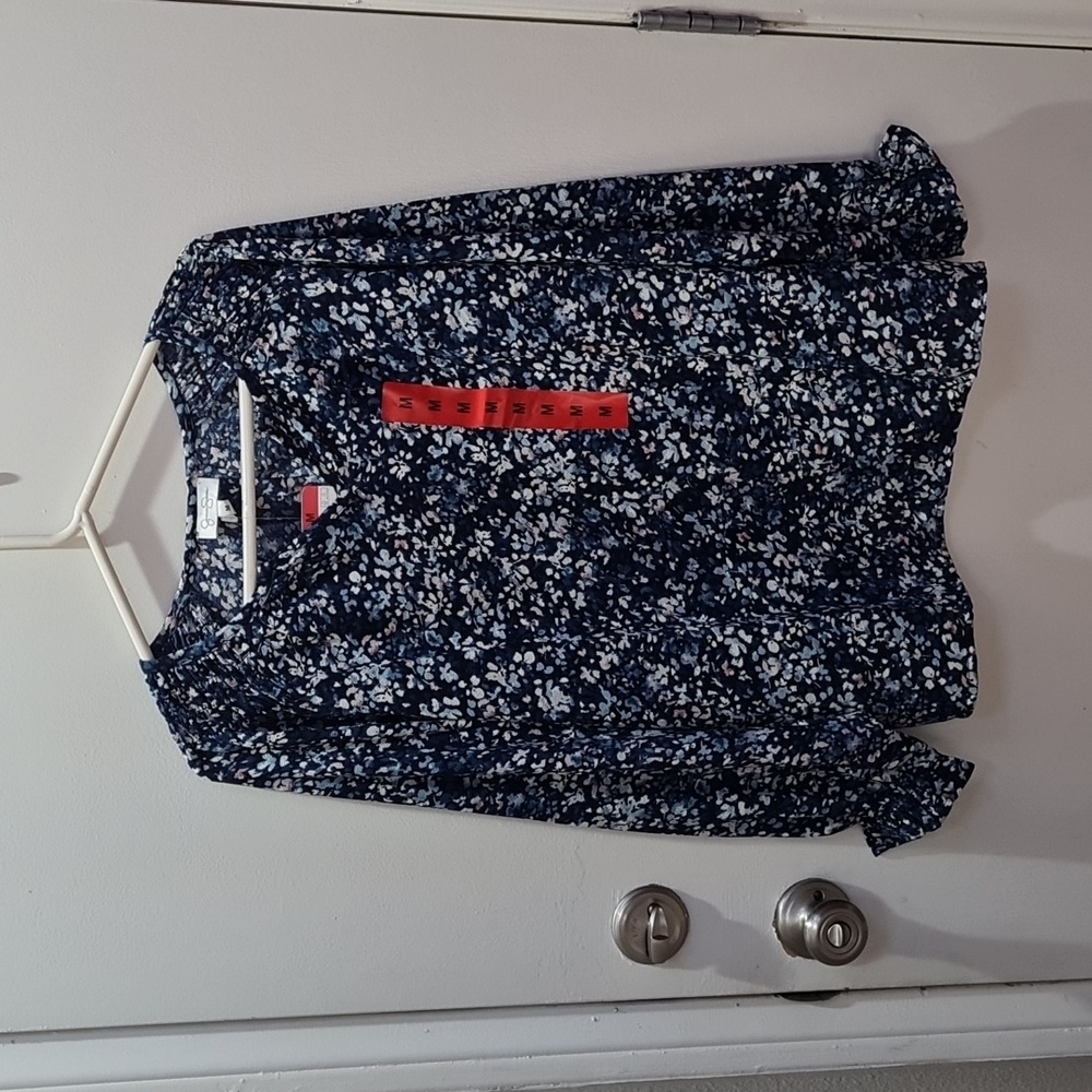 NWT JESSICA SIMPSON LONG SLEEVES BLOUSE